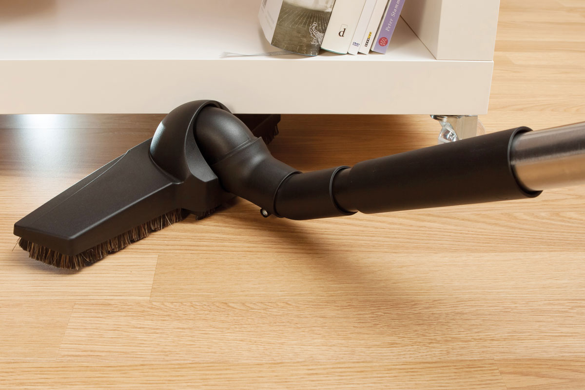 Flexibilná podlahová hubica s dvojitým kĺbom, pre všetky typy hladkých podláh, šírka hubica 33 cm. Určené pre centrálne vysávače a centrálne vysávanie.