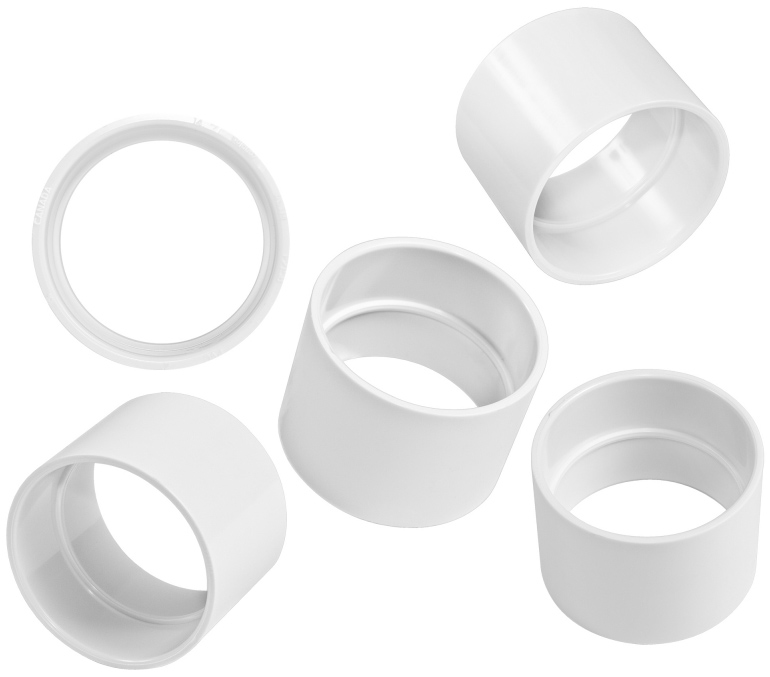 Spojka potrubia s dorazom a nepriľnavým povrchom.