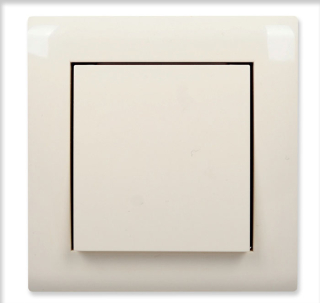 Vysávačová zásuvka ASKO - farba mandľová. Vysoká odolnosť a kvalita.