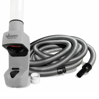 Vroom Retract Vac 9,1 m - Zasúvacia hadica do garáže určená na centrálne vysávanie.